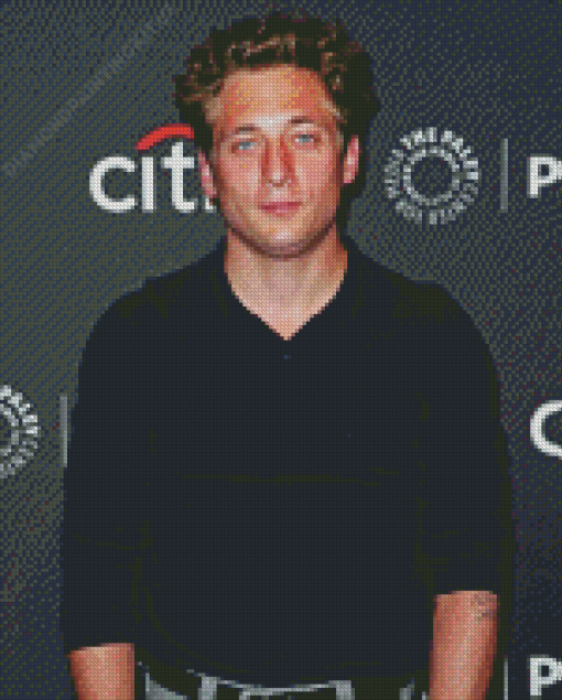 Jeremy Allen White Diamond Painting